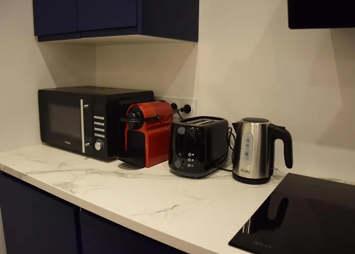 Apartment 2 Climatise Triangle D'or *